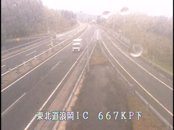 黒石IC ～ 浪岡IC［E4 東北道：積雪渋滞］高速道路ライブカメラ